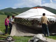 Mongolische Nomade Familie Jurte aufbau
